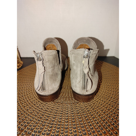 Reaction by Kenneth Cole Side Way Suede Ankle Booties Size 7.5 - Picture 5 of 5